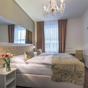 4* Hotel Taurus